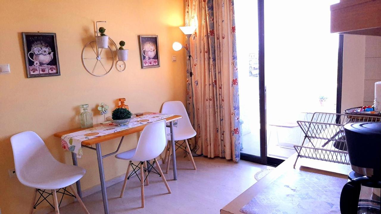 Central Square Appartment With Panoramic View Kalamata Exterior photo