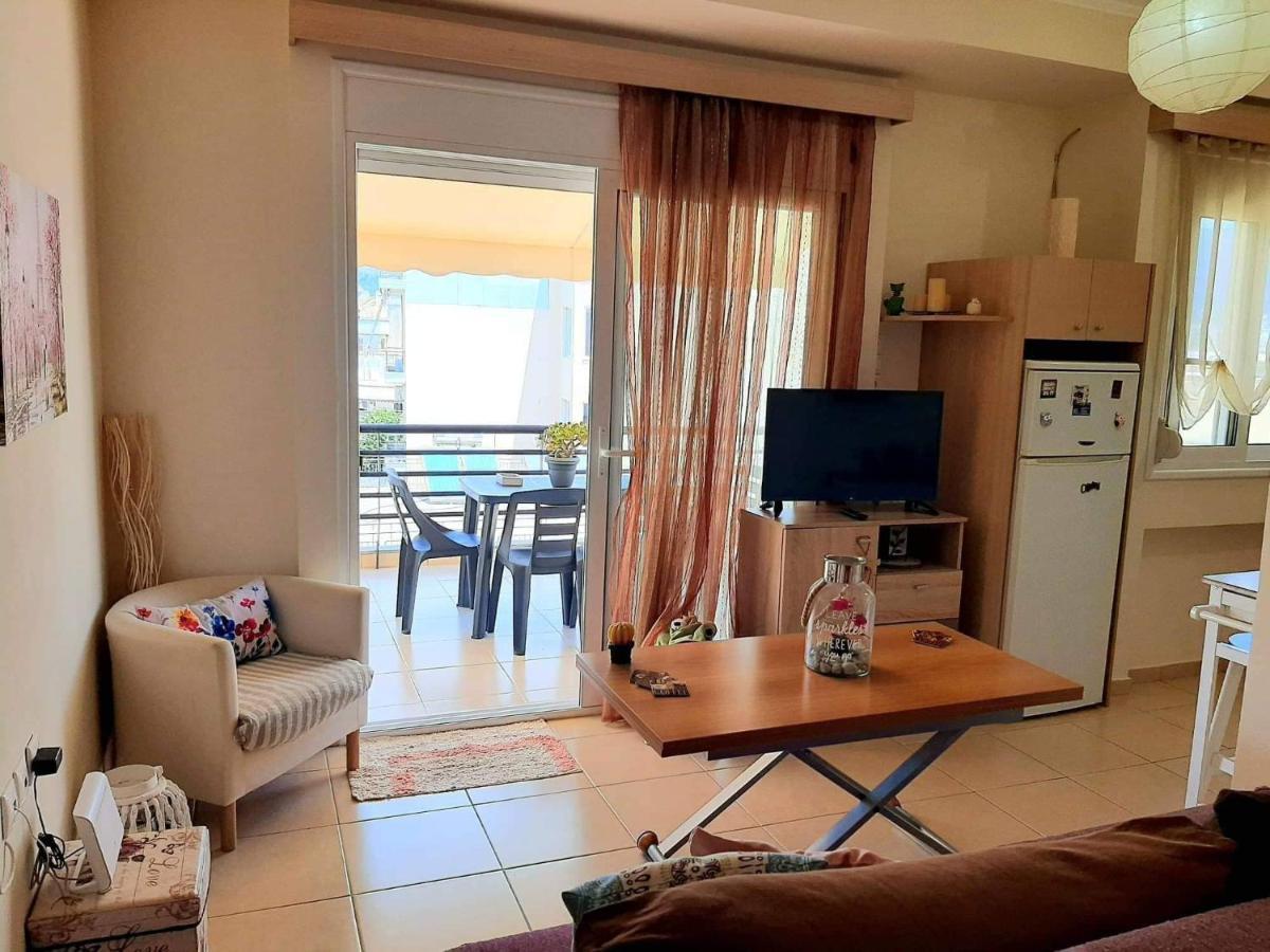 Central Square Appartment With Panoramic View Kalamata Exterior photo