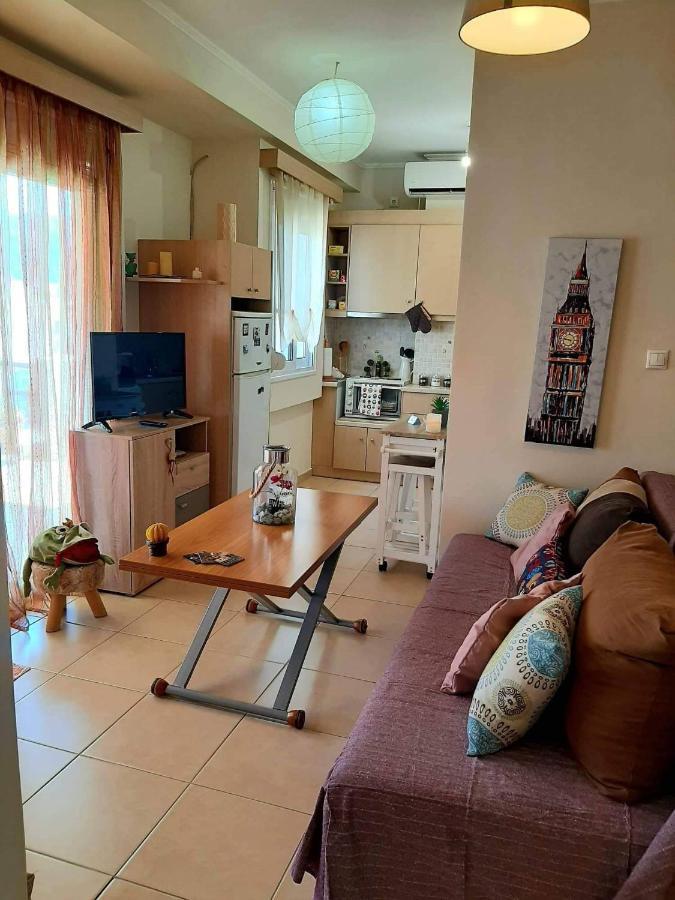 Central Square Appartment With Panoramic View Kalamata Exterior photo